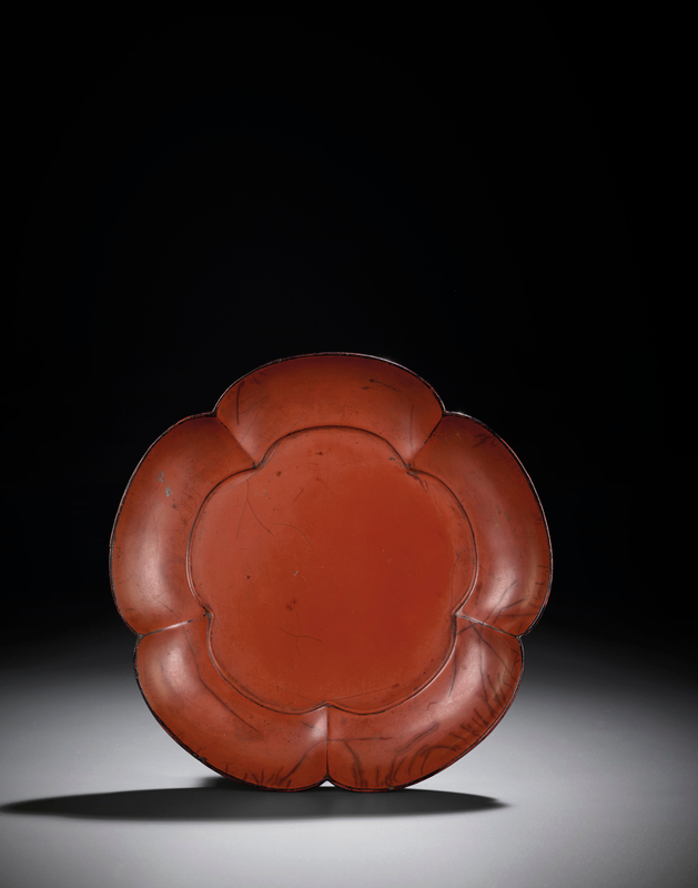A red and brown-lacquer foliate dish, Song-Yuan dynasty (960-1368)
