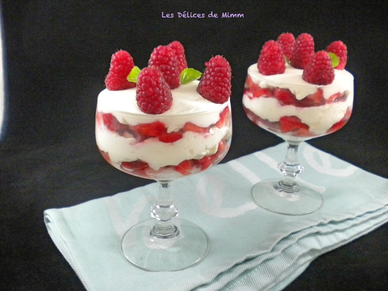 Tiramisu express aux fraises et aux framboises 5