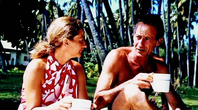 BERNARD ET FRANÇOISE MOITESSIER DE CAZALET ARRIVEE GOLDEN GLOBE JUIN TAHITI 1969