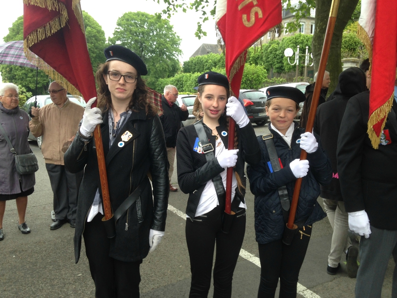 cérémonie 8 mai 1945 2015 Avranches porte-drapeaux