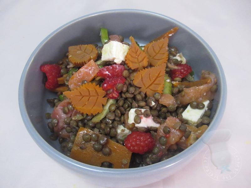 Salade de céleri aux lentilles et saumon fumé