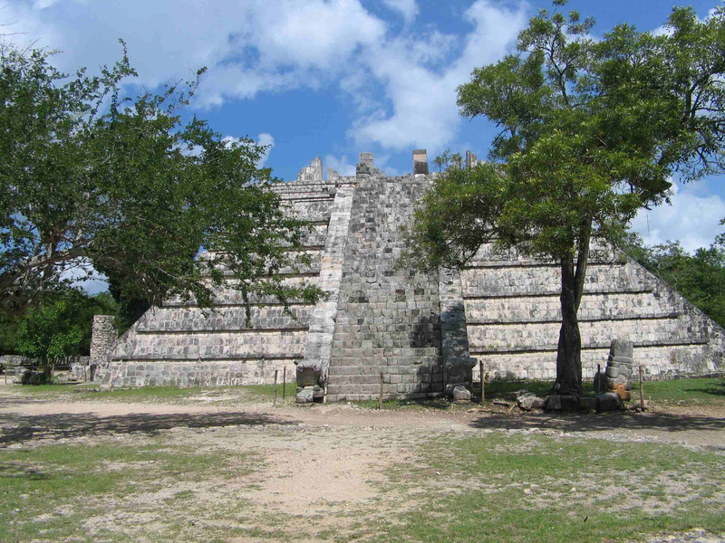 10-Anika Chichen Itza