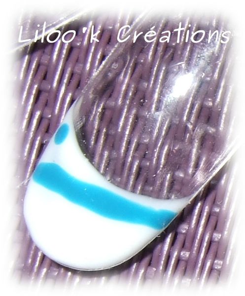 010 - french blanche ligne turquoise gel uv 1