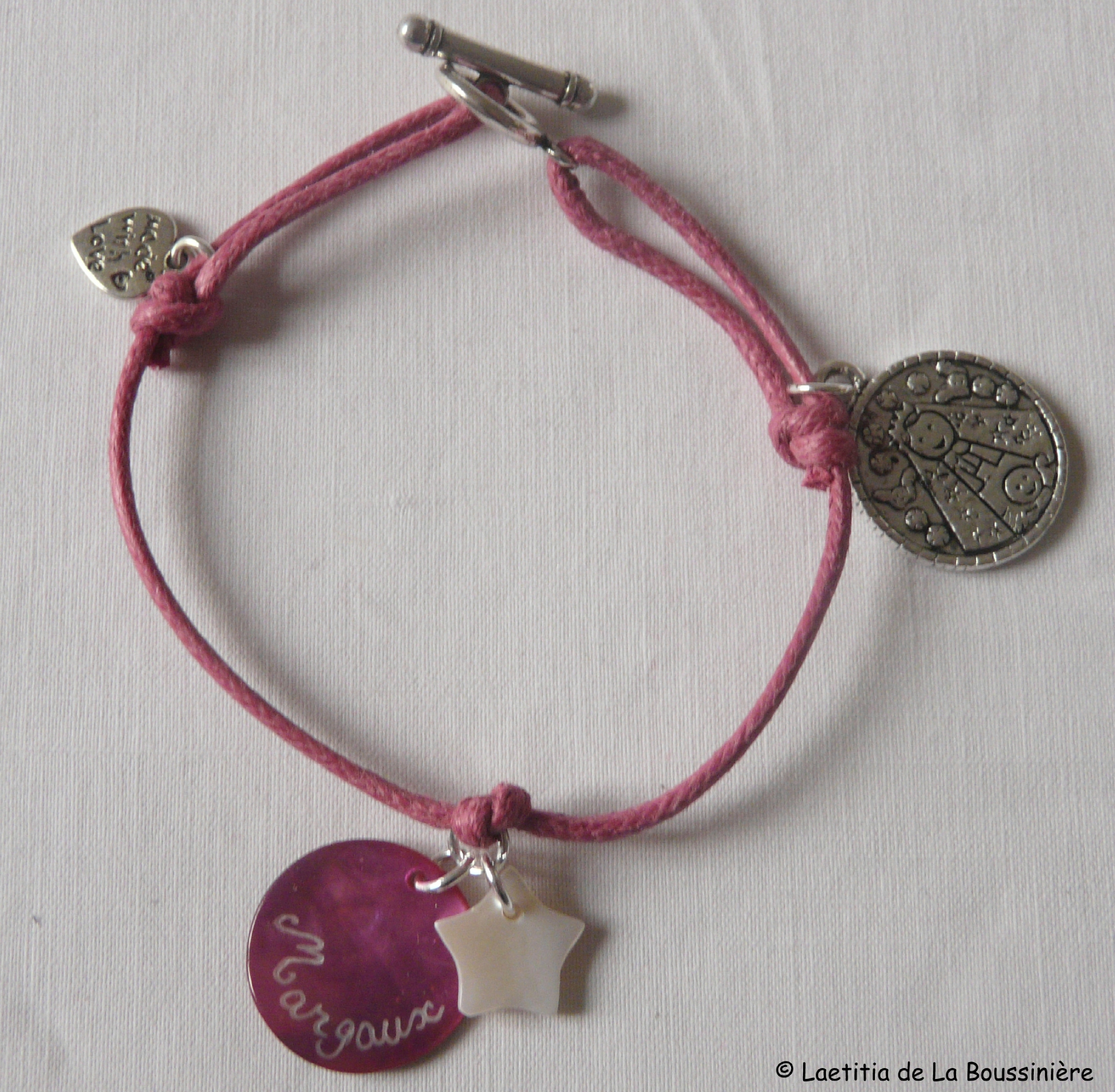 Bracelet Margaux sur lien de coton fushia
