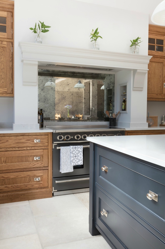 Barnes-Village-Luxury-Bespoke-Kitchen-Humphrey-Munson-18