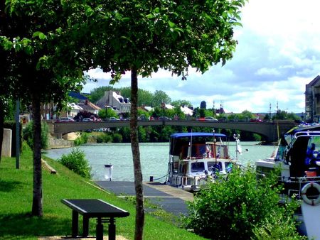 bateaux 2 - arbre milieu