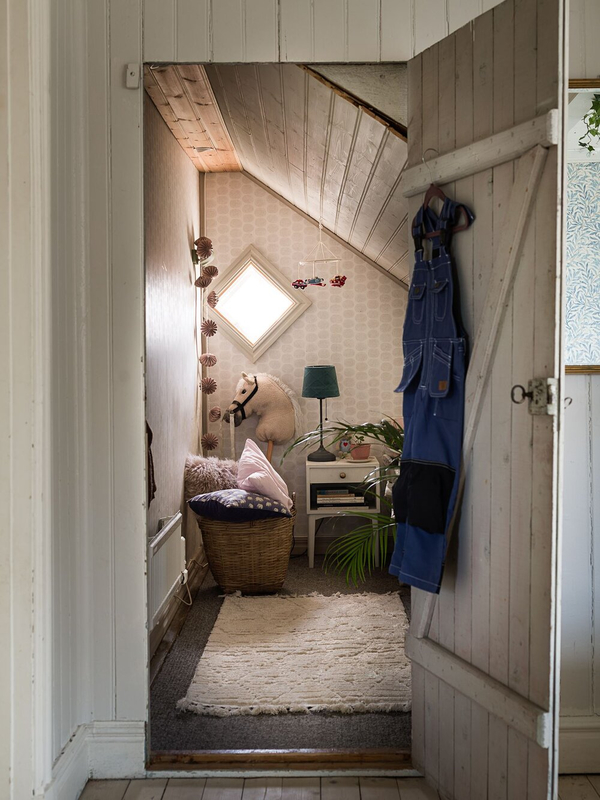 A+Cozy+Vintage+Look+For+a+Traditional+Swedish+Home+-+The+Nordroom