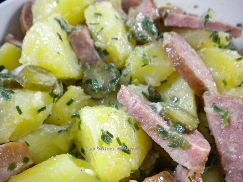 Salade tiède (ou froide) de pommes de terre à la saucisse de Morteau 5