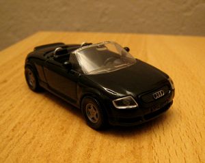 Audi TT roadster 01 -Siku-