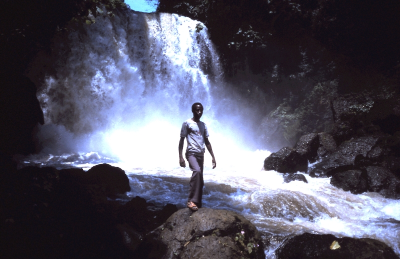 zaire cascade b