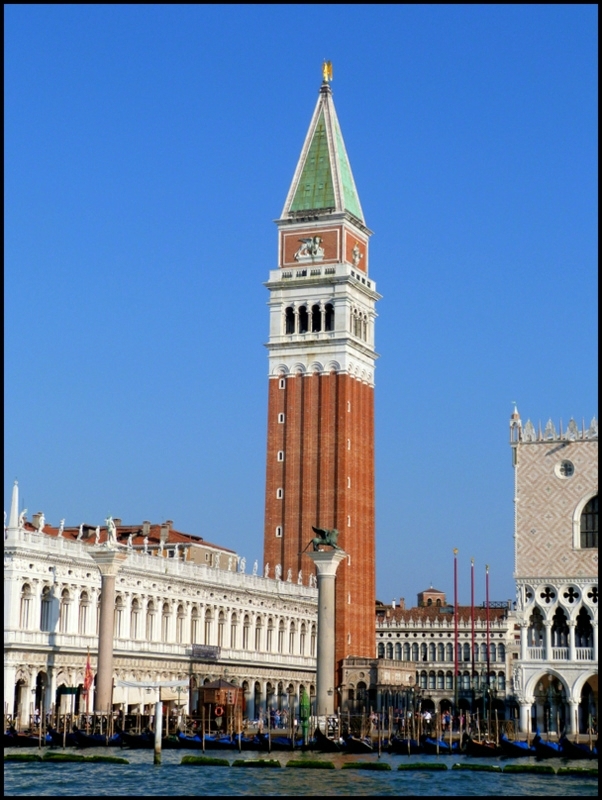 P1550857