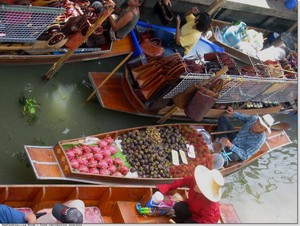 Thailande_marche_flottant_artisanat_fruits_ag