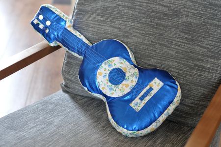 Coussin guitare 014