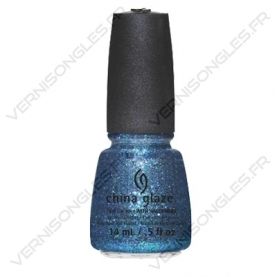 vernis-a-ongles-china-glaze-water-you-waiting-for-cirque-du-soleil-worlds-away