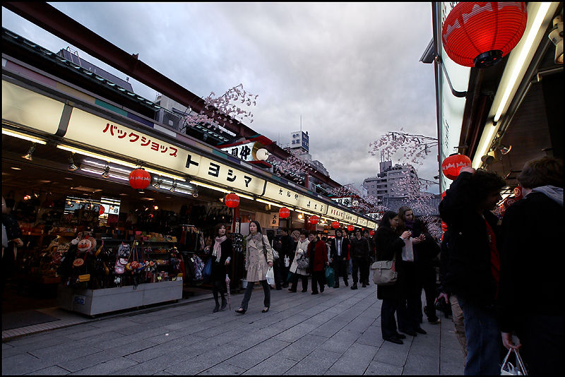 384-Marchands-Senso-ji-2