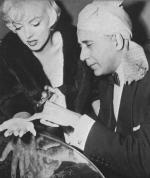 1954-11-26-beverly_hills_hotel-with_medium_hassan-2-1a