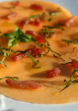 recettes entrees Soupe de melon à la pancetta et au basilic