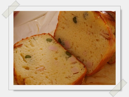 inside_the_cake_