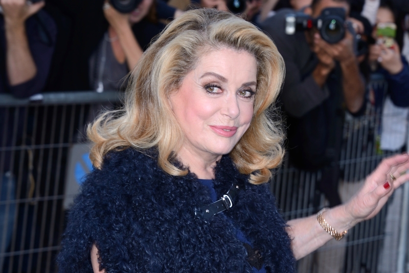 211 CATHERINE DENEUVE EN BLEU-ABACA_609766_072