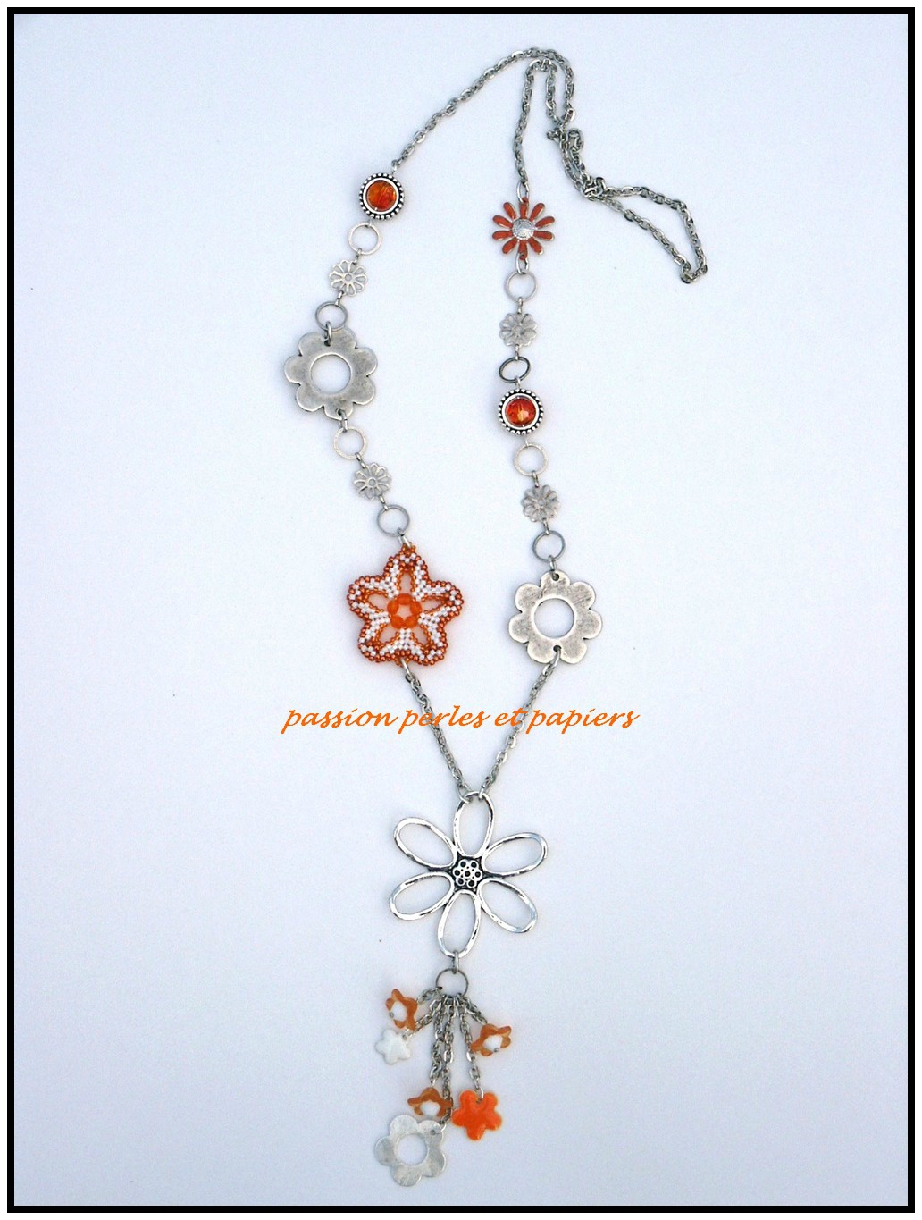 sautoir flower power orange 1