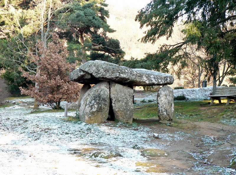 dolmen de Saint-Nectaire