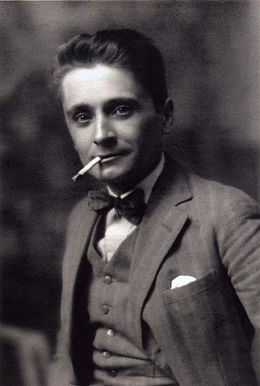 Jean_Metzinger,_photograph_circa_1912