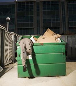 fouille_dans_les_poubelles