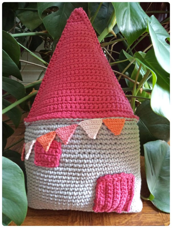 Coussin au crochet Happy Village Cam&Drey bricolent