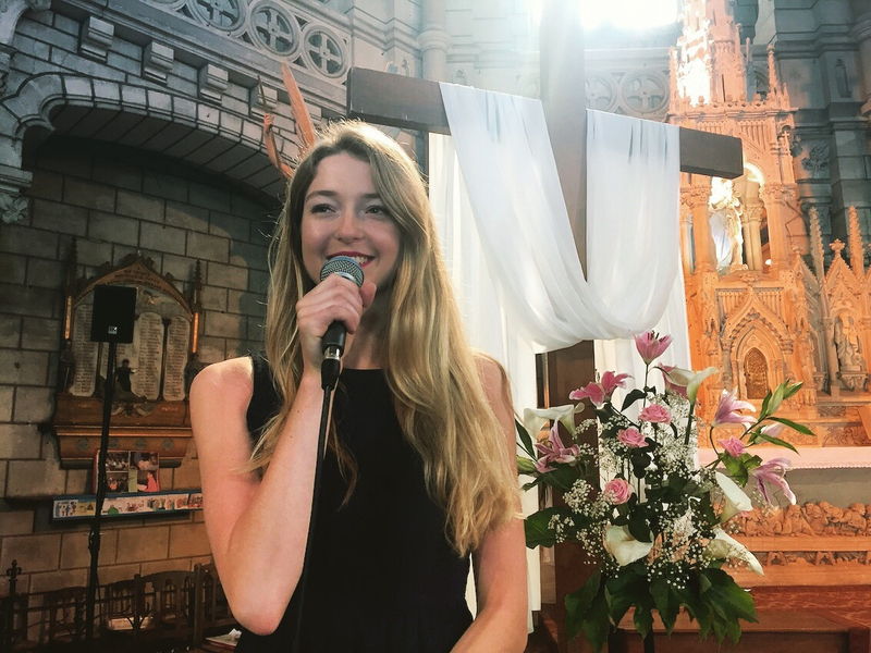 Chanteuse pour mariage • chant de messe • pianiste • Rennes Dinard Cancale Fougères • Bretagne