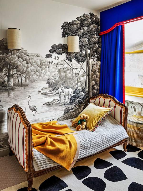 Colorful wallpapered home in London photos by Douglas Friedman (1)