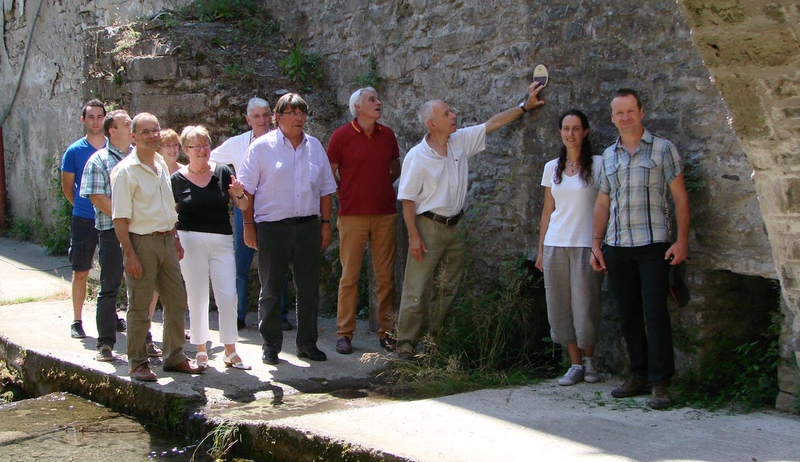 Pose repère de crue-1