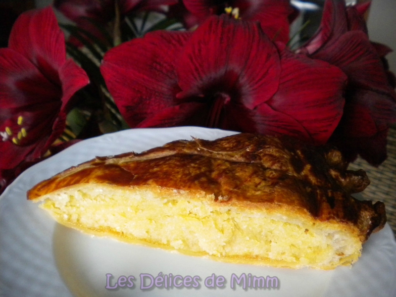 Galette des rois à la crème d'amandes et compote d'abricots secs à la tonka 5
