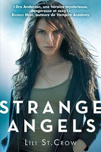 St-Crow-Strange-Angels-1