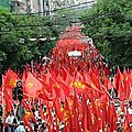Le Parti communiste de Grèce (KKE) salue une réponse de classe à Angela Merkel, à l'Union européenne et au gouvernement