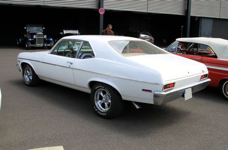 Chevrolet nova 2door coupe (1971-1972)(RegioMotoClassica 2010) 02