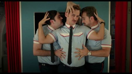 Les Critiques Cinéma de Piwi Les Amants passagers 2
