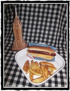 Hot-dog-new-yorkais-et-frites-maison - LIRILOU