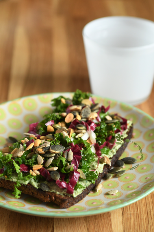 Tartine crème ail & fines herbes végétale_fiche