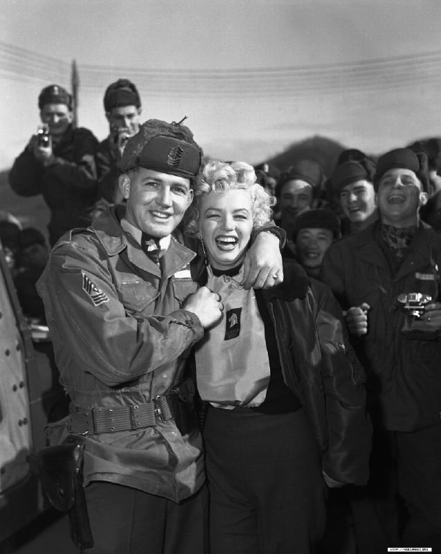 1954-02-17-korea-25th_division-with_sgt_guy_morgan-by_walt_durrell-3