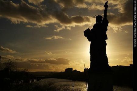 humboldt-cite-noam-chomsky-in-raison-liberte--L-YfjRcO