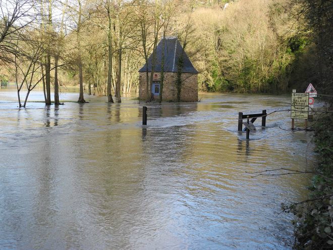 houle-et-inondations-la-bretagne-fait-le-dos-rond_1800020