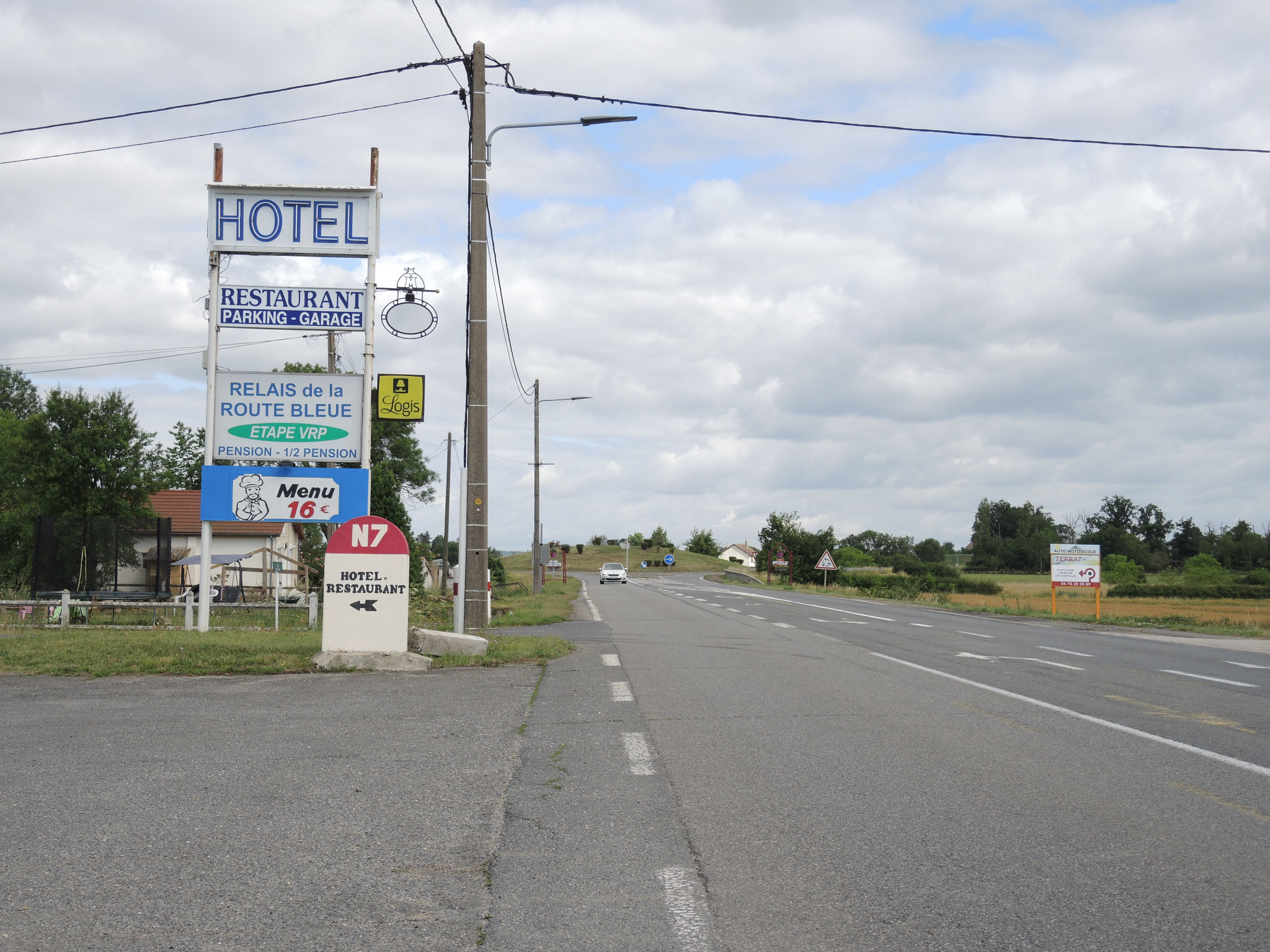Saint-Loup, relais de la Route bleue (03)