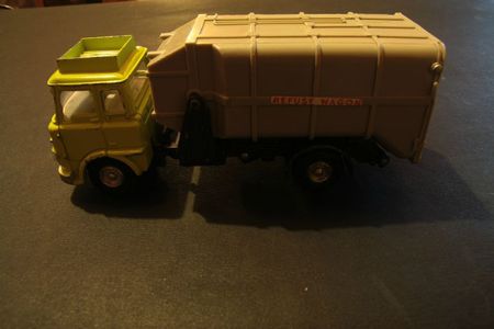 978_Bedford Refuse Wagon_01