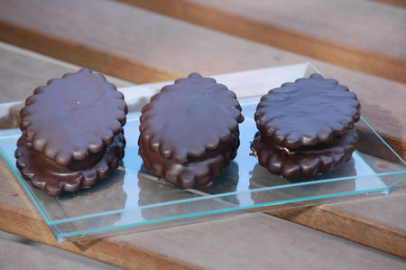 PETITS BISCUITS CHOCOLAT/GUIMAUVE recettes dessert PETITS BISCUITS CHOCOLAT/GUIMAUVE