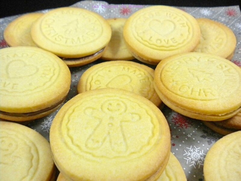 Biscuits de Noël fourrés à la pâte à tartiner 5