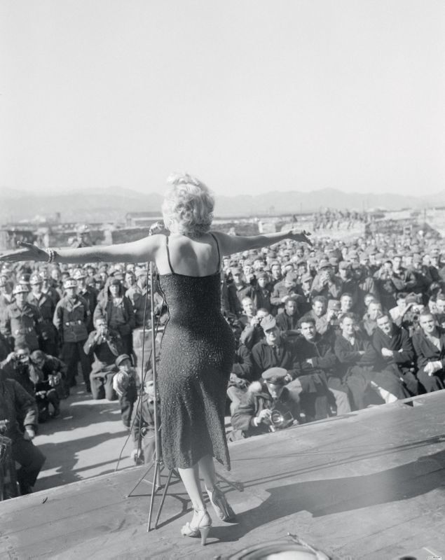 1954-02-16-4_base_1st_marine_division-stage-by_walt_durrell-1