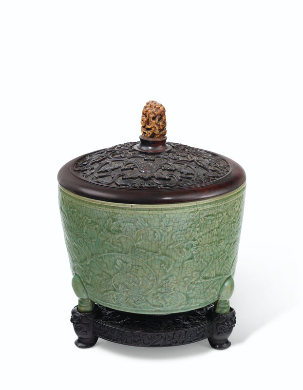 A massive Longquan celadon-glazed tripod censer, Ming dynasty, 15th-16th century