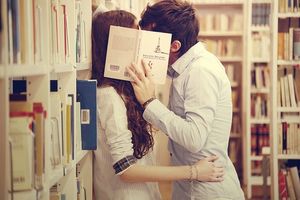 beautiful-books-couple-kissing-Favim_com-427498