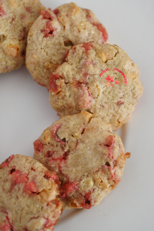 Cookies aux pépites de chocolat blanc & pralines roses_6