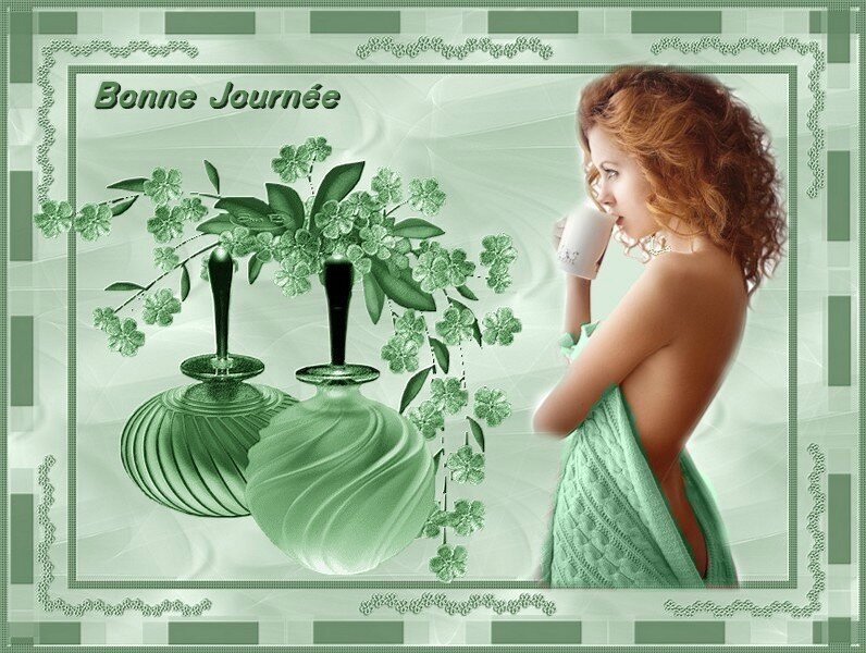 femme et vase vert